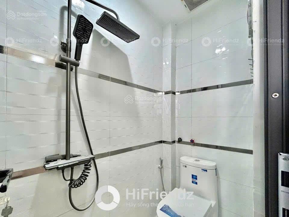 / căn hộ ban công  cửa sổ trời trống sẵn tại bình trị đông  tên lửa