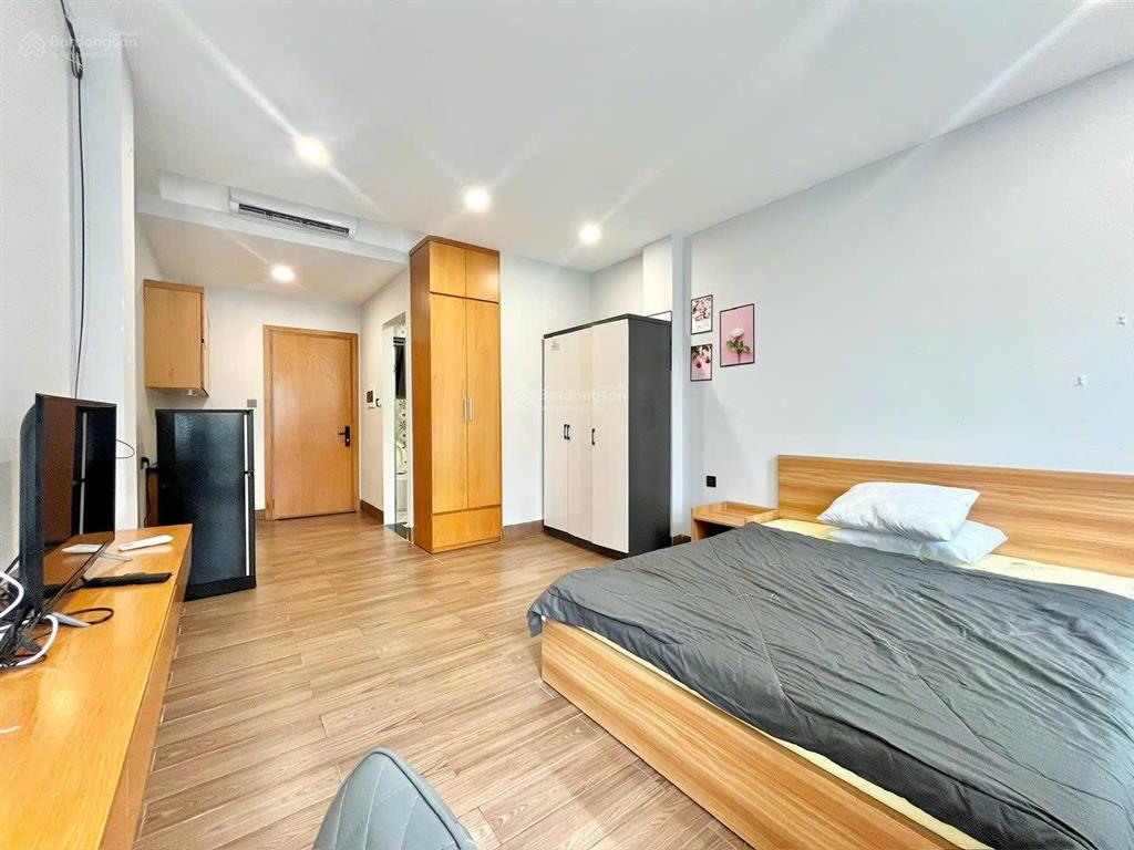 / trống sẵn 1 căn hộ dịch vụ mini, đầy đủ nội thất, ngay hậu giang và bình phú