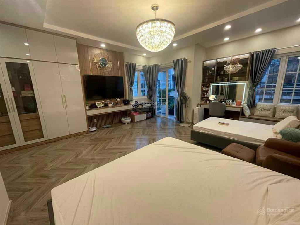 Nhà cư xá phan đăng lưu, phường 3, quận bình thạnh  xe hơi trong nhà