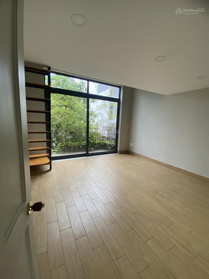 Cho thuê nhà ngang 6m, dài 20m, 1 trệt 3 lầu 343c hoa lan, phường 2, phú nhuận