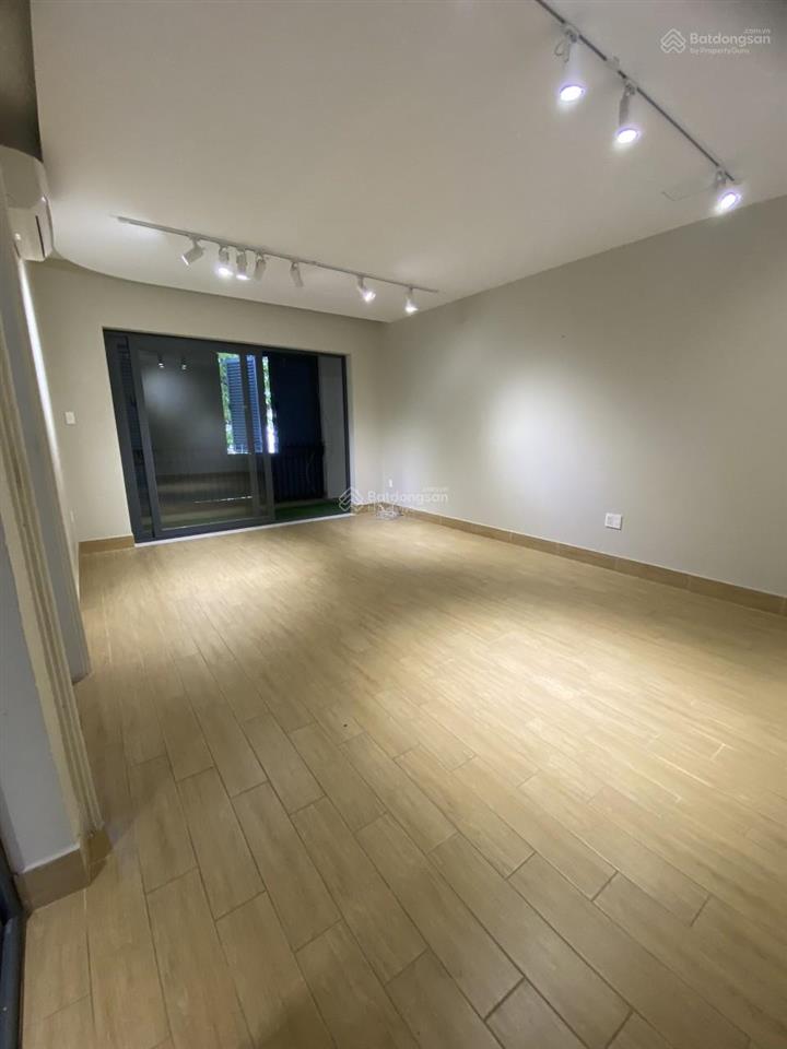 Cho thuê nhà ngang 6m, dài 20m, 1 trệt 3 lầu 343c hoa lan, phường 2, phú nhuận