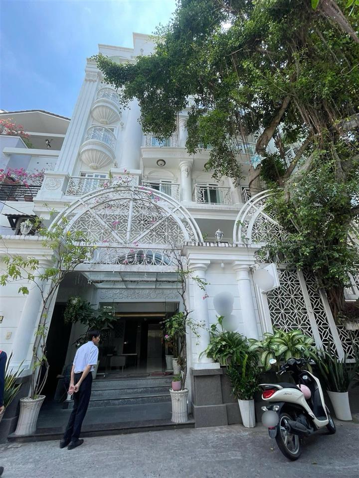 Hẻm 29/ hoàng diệu , phường 10 , quận phú nhuận