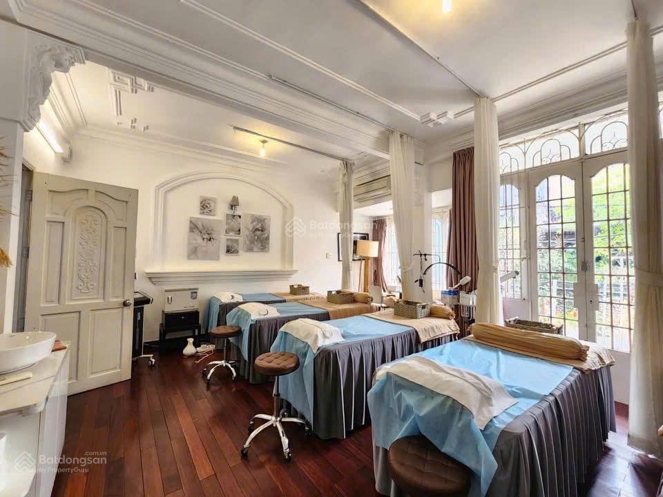 Hẻm 29/ hoàng diệu , phường 10 , quận phú nhuận