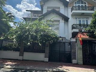 Cho thuê biệt thự sân vườn 162/2a bình lợi, phường 13, bình thạnh
