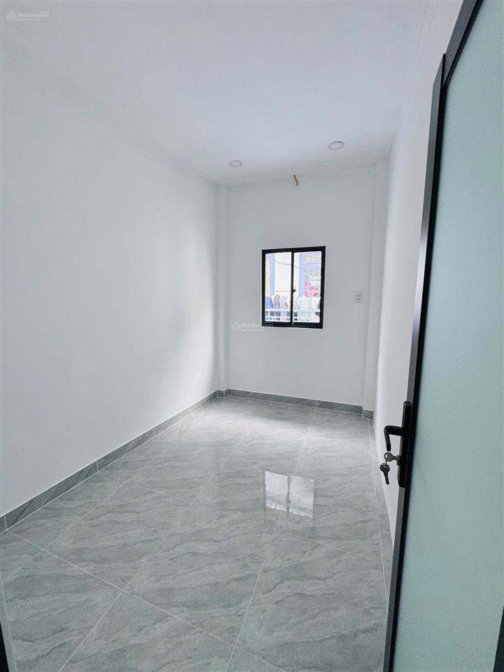 Bán nhà ngay nhà máy bia đường lê thị riêng, quận 12 giá 935 triệu