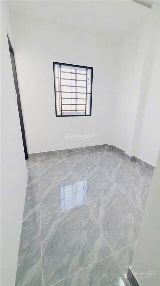 Bán nhà 1 sẹc ngắn đường phan văn hớn ngay cầu tham lương, giá 890 triệu