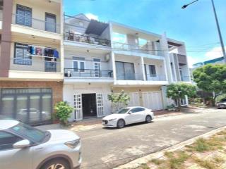 Tôi là chủ nhà, cần bán căn nhà mt đường số 3, dt 10x16m, 4 tầng, 6pn 7wc, có thể mở rộng 16pn 17wc