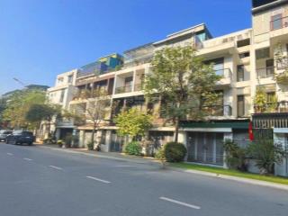 Chính chủ cần bán nhà khu đô thị ao sào vị trí đẹp khu trung tâm quận hoàng mai cây xanh thoáng mát