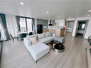 Cho thuê chdv mặt phố nguyễn đình thi, tây hồ. lô góc 3 mặt thoáng dt 120m2  2pn 2wc view hồ tây