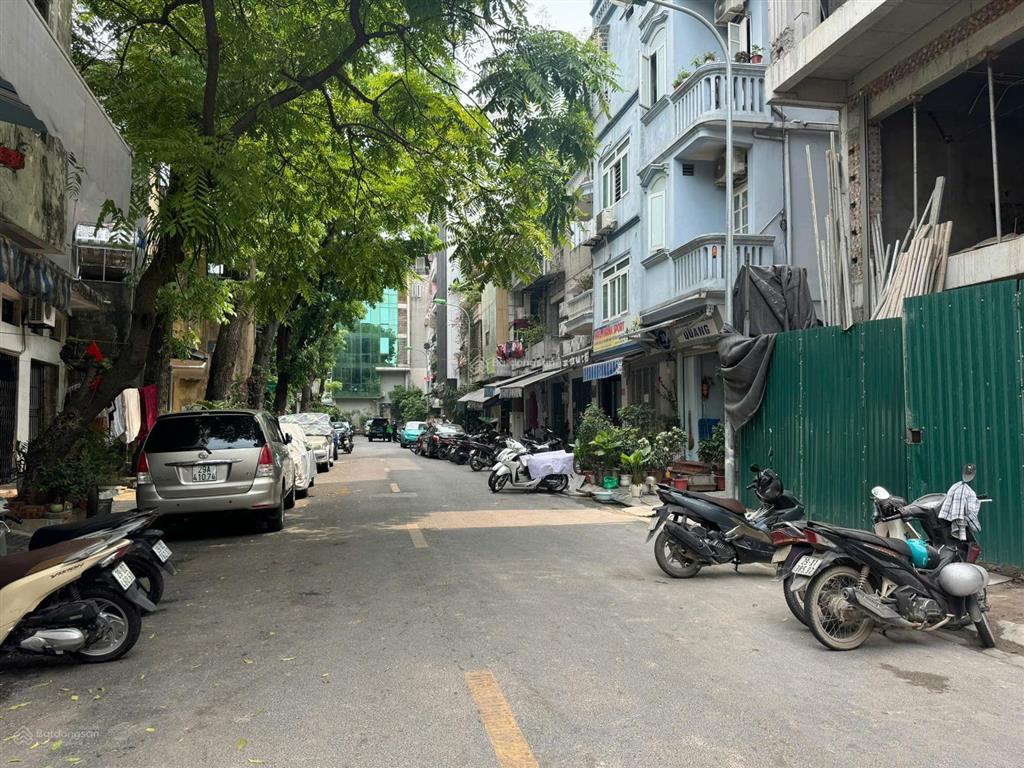 Chính chủ tôi cần bán nhà mặt phố yên bái 1, phố huế. dt 222m2 mt 5,7m. sđcc. giá 40 tỷ