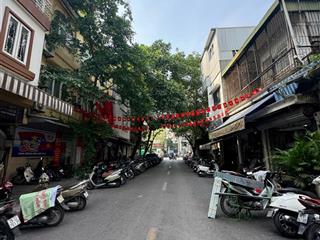 Chính chủ cần cho thuê nhà mặt phố yên bái 1, phố huế, hai bà trưng. dt 200m2  mt 5,7m  oto tránh