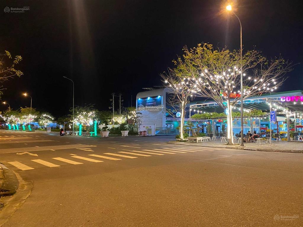 Chính chủ cần tiền bán gấp đất kđt golden hills city , 125m2 , gần cây xăng , trục thông đường lớn