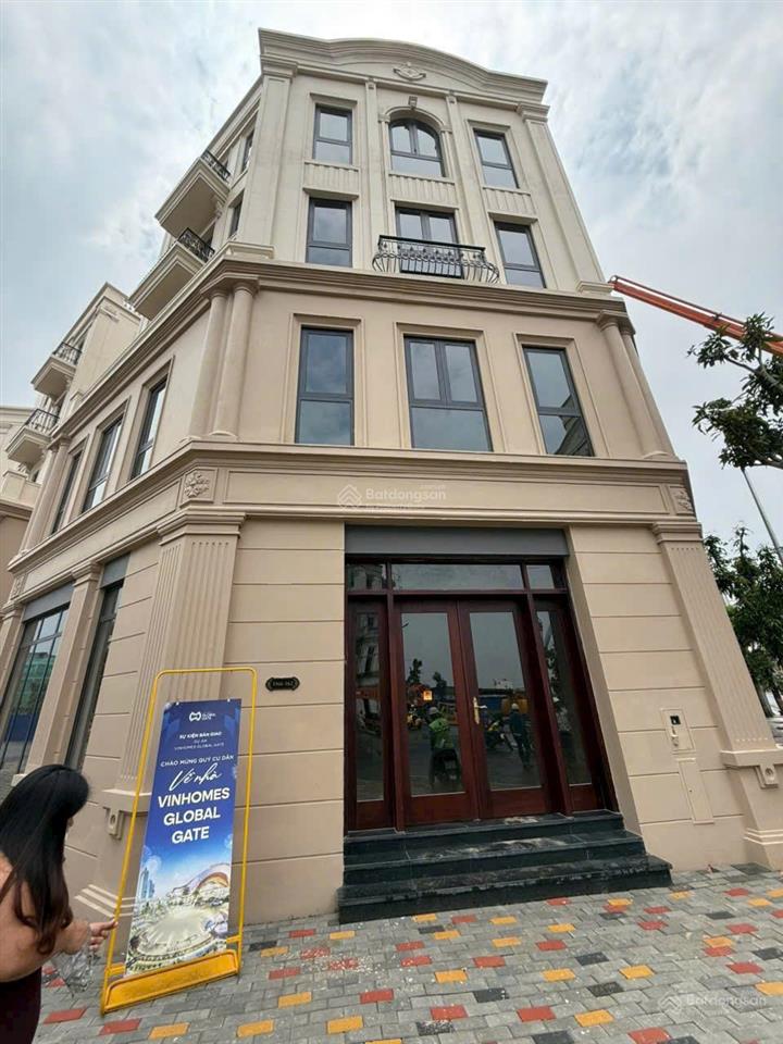 Chính chủ bán căn góc 150m2 view vườn hoa vin cổ loa giắ 39 tỷ