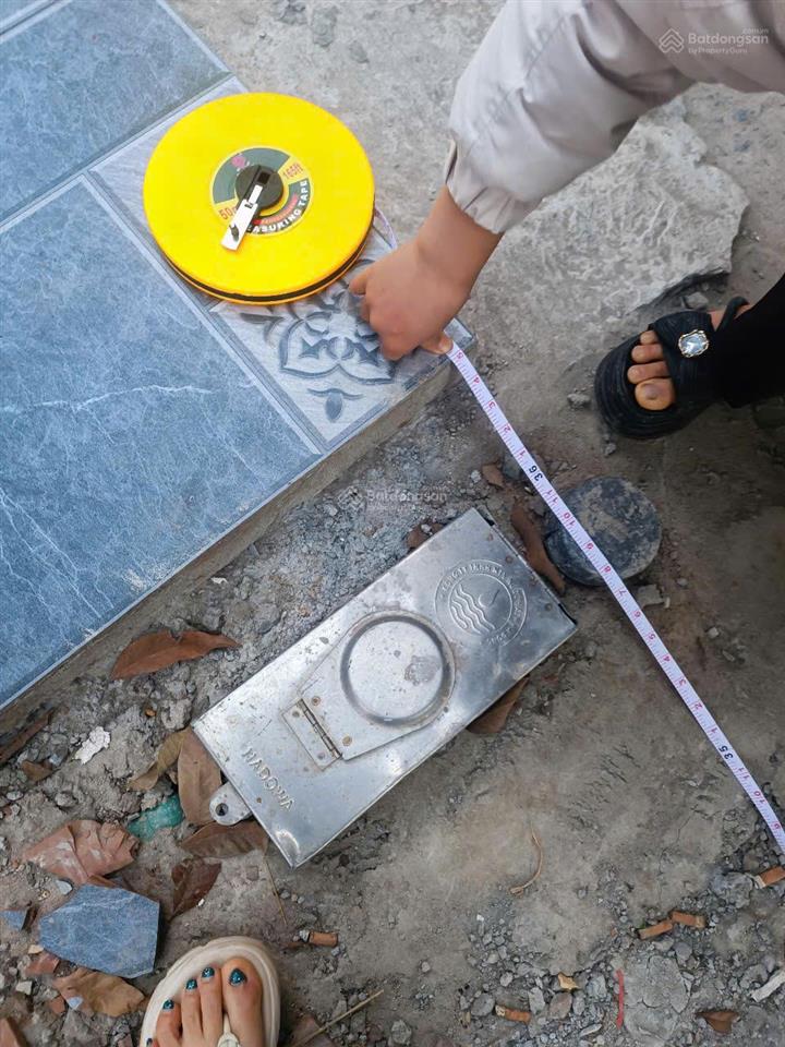 Chính chủ cần tiền bán gấp lô đất đẹp  2 mặt ngõ  khu dân cư tấp nập