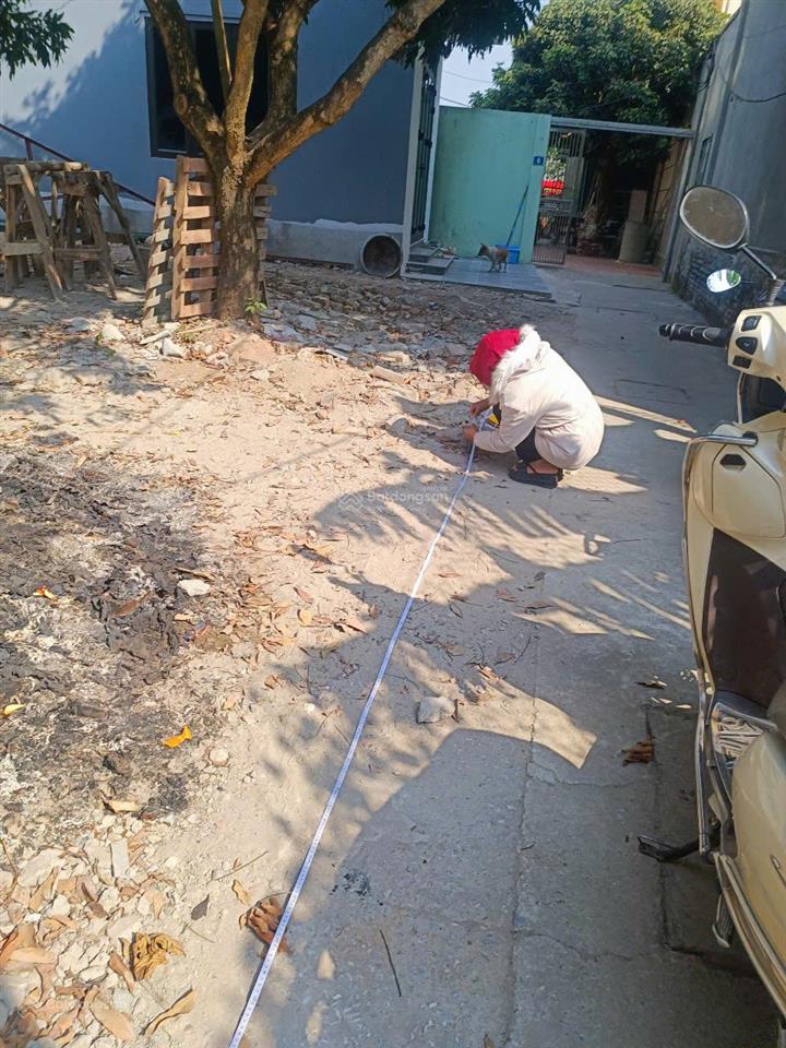 Chính chủ cần tiền bán gấp lô đất đẹp  2 mặt ngõ  khu dân cư tấp nập