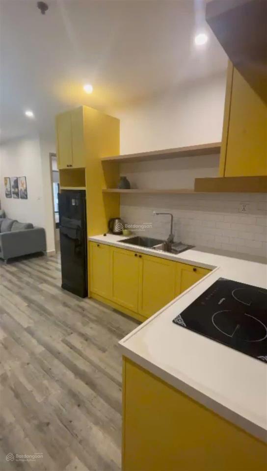 Cho thuê 2n1vs full đồ tòa s2, gần bến xe bus, gần tòa nhà văn phòng technopark, tầng trung