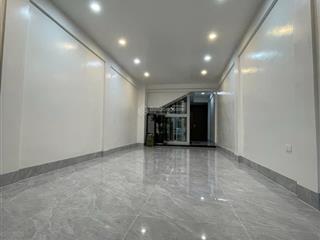 Bán nhà 6 tầng thang máy  65m ngay sát ngã tư sở  ô tô vào nhà  kinh doanh