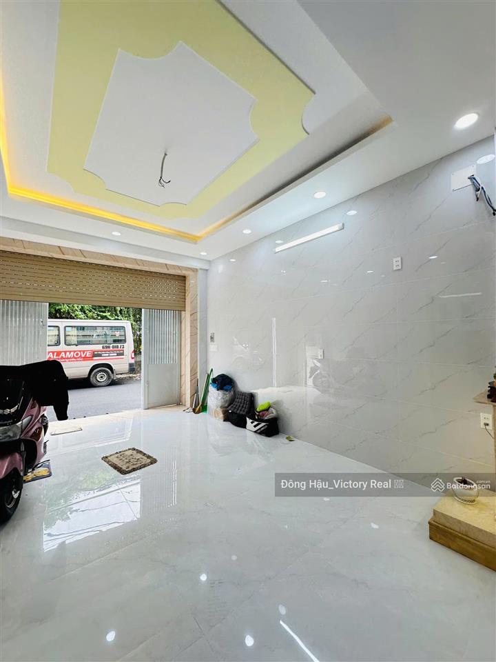 Bán nhà hxh 8m âu cơ  dt 38m2  kc 1 trệt 2 lầu sân thượng  giá 8.6 tỷ tl