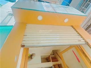 Nhà 2 lầu 8m2 chỉ 40m ra mặt tiền nguyễn trọng tuyển, đối diện ubnd p.8, phú nhuận