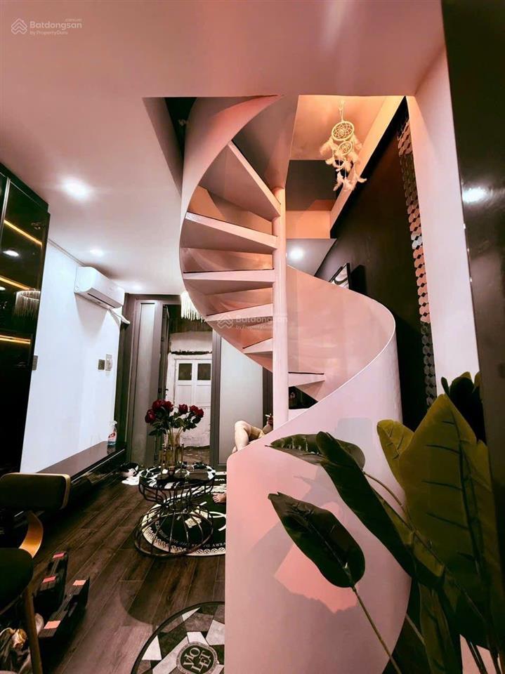 Nhà 1 lầu 17m2 chỉ 40m ra mặt tiền xô viết nghệ tĩnh, ngay vòng xoay hàng xanh