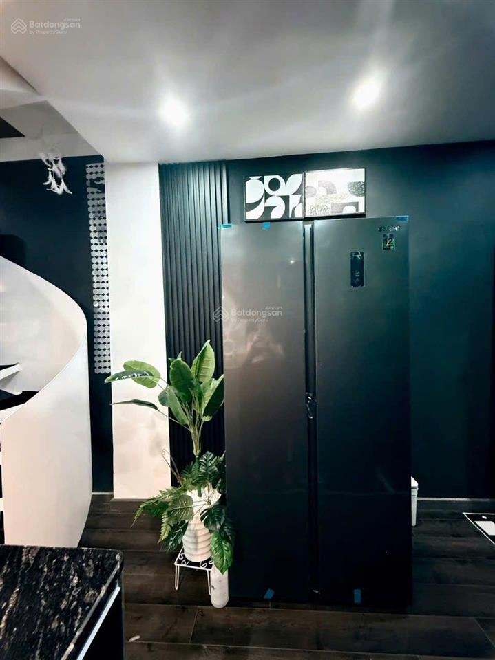 Nhà 1 lầu 17m2 chỉ 40m ra mặt tiền xô viết nghệ tĩnh, ngay vòng xoay hàng xanh