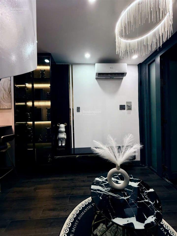 Nhà 1 lầu 17m2 chỉ 40m ra mặt tiền xô viết nghệ tĩnh, ngay vòng xoay hàng xanh