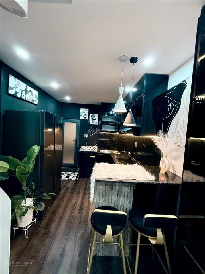 Nhà 1 lầu 17m2 chỉ 40m ra mặt tiền xô viết nghệ tĩnh, ngay vòng xoay hàng xanh