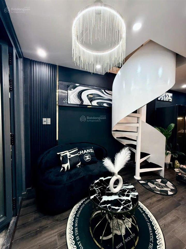 Nhà 1 lầu 17m2 chỉ 40m ra mặt tiền xô viết nghệ tĩnh, ngay vòng xoay hàng xanh