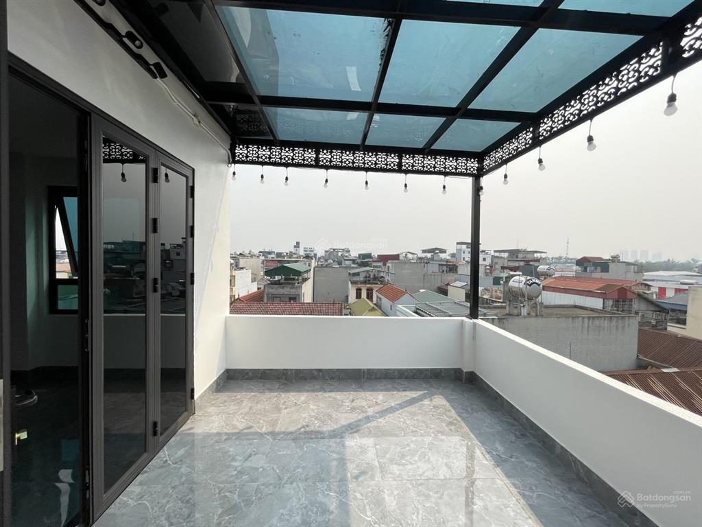 11,9 tỷ  nhà phố trạm, lô góc, ô tô vào nhà, ngõ thông, 7 tầng thang máy