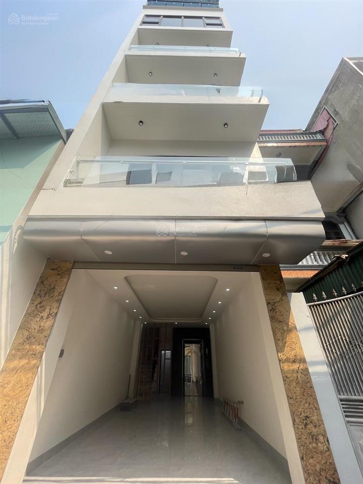 11,9 tỷ  nhà phố trạm, lô góc, ô tô vào nhà, ngõ thông, 7 tầng thang máy