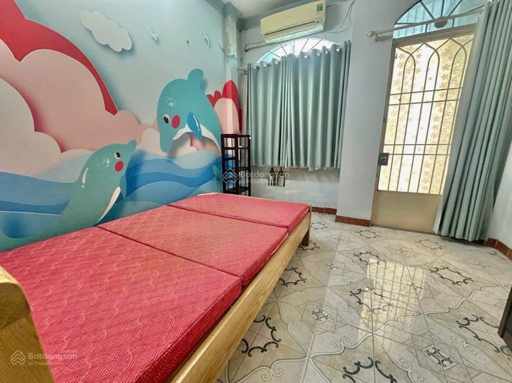 Ngay phan xích long gần mặt tiền  2 lầu btct  2pn  dòng tiền 12tr/tháng  5.5 tỷ