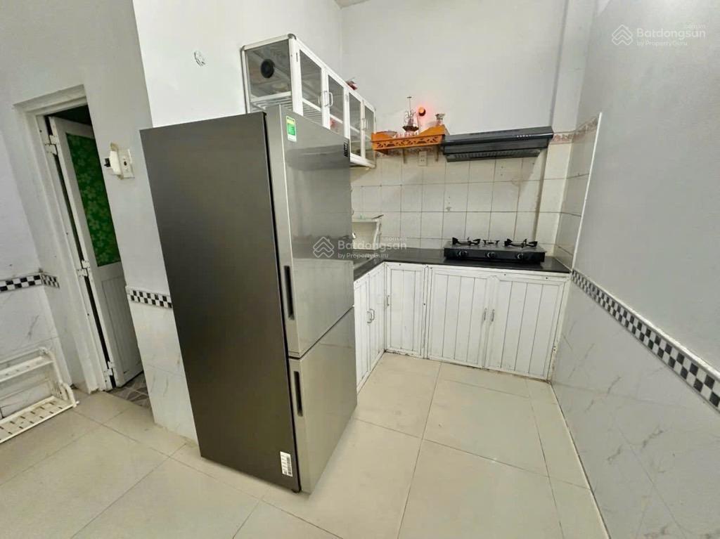 Ngay phan xích long gần mặt tiền  2 lầu btct  2pn  dòng tiền 12tr/tháng  5.5 tỷ