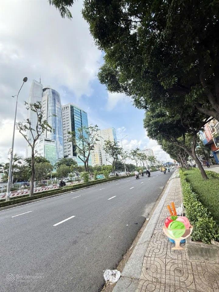 Gấp bán giá tốt gần quận 1 sát mặt tiền điện biên phủ, bình thạnh  75m2  chỉ 7.99 tỷ tl mạnh