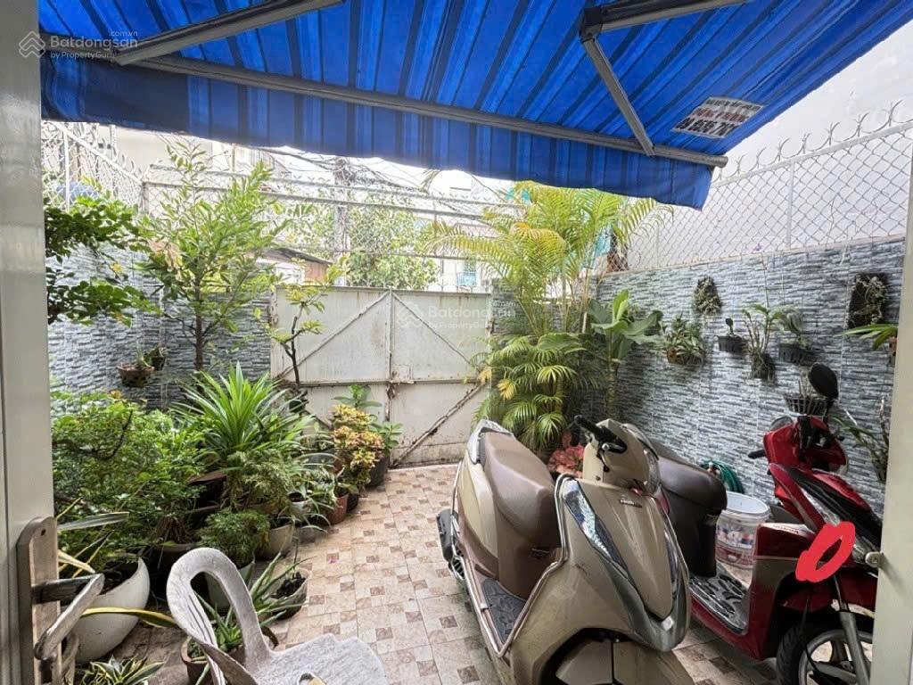 Xe hơi ngủ nhà nơ trang long  92m2 nở hậu tài lộc 6,9m 2 lầu 3pn  hơn 13 tỷ có tl