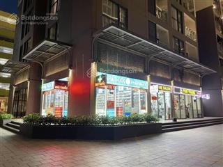 Bán shop chân đế sổ lâu dài 40m dòng tiền 360tr/năm tòa i2 dự án imperia smart city.  0355 986 ***