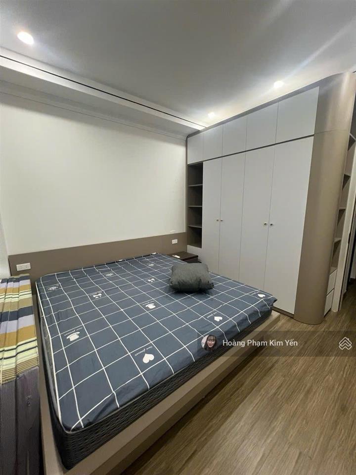 Đẹp quá! phân lô ô tô tránh hoàng cầu, vỉa hè kinh doanh, sát quận ủy, hồ hoàng cầu, dt 1,5 tỷ/năm