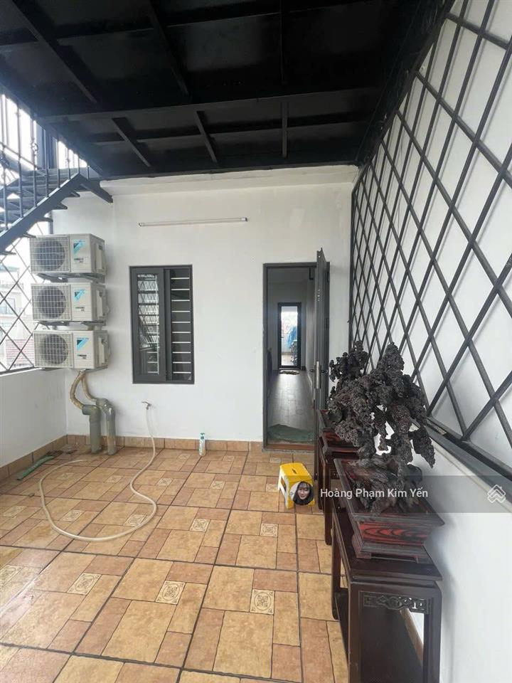 Đẹp quá! phân lô ô tô tránh hoàng cầu, vỉa hè kinh doanh, sát quận ủy, hồ hoàng cầu, dt 1,5 tỷ/năm