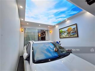 Đẹp quá! phân lô ô tô tránh hoàng cầu, vỉa hè kinh doanh, sát quận ủy, hồ hoàng cầu, dt 850tr/năm