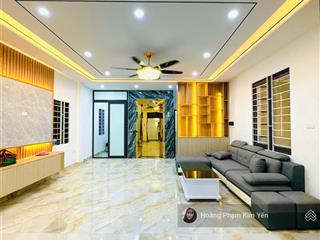 Cực nóng! pl nguyễn khánh toàn, gara 7 chỗ, 8t thang máy, kinh doanh vp, vỉa hè, dt 1 tỷ/năm