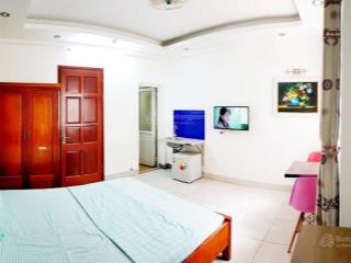 Phòng căn hộ có ban công full đồ decor giá rẻ 3.5 triệu