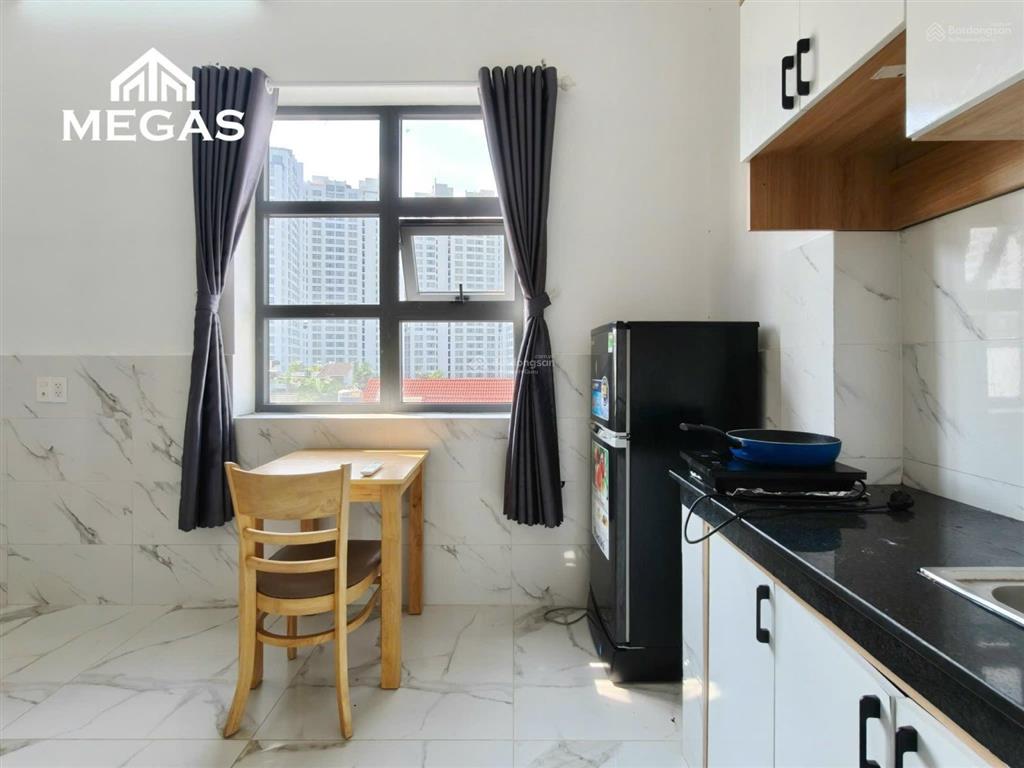 Căn hộ có gác 30m2 đủ nội thất ngay cầu vượt cộng hòa  cv hoàng văn thụ  cho ở 4 người 4 xe