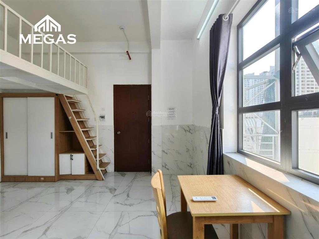 Căn hộ có gác 30m2 đủ nội thất ngay cầu vượt cộng hòa  cv hoàng văn thụ  cho ở 4 người 4 xe