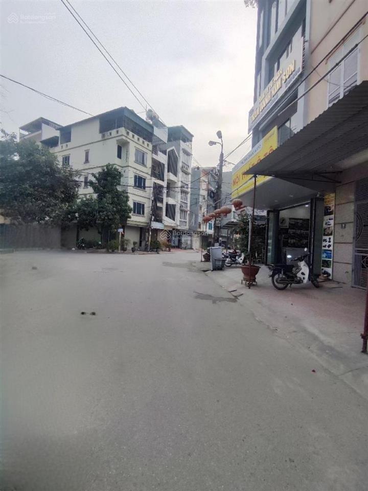 Trung tâm hoài đức hàng xóm bắc từ liêm hai vỉa hè phân lô bàn cờ ôtô tránh đỗ ngày đêm