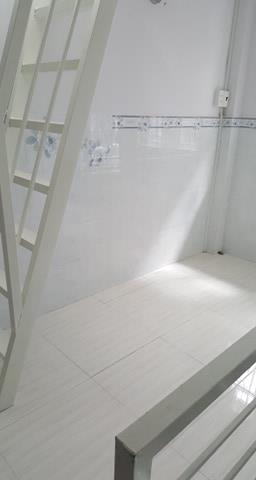 4tr9 cho thuê nhà 1 trệt 2 lầu  2pn  2 ban công  2 wc (đầy đủ tiện ích  không ngập)