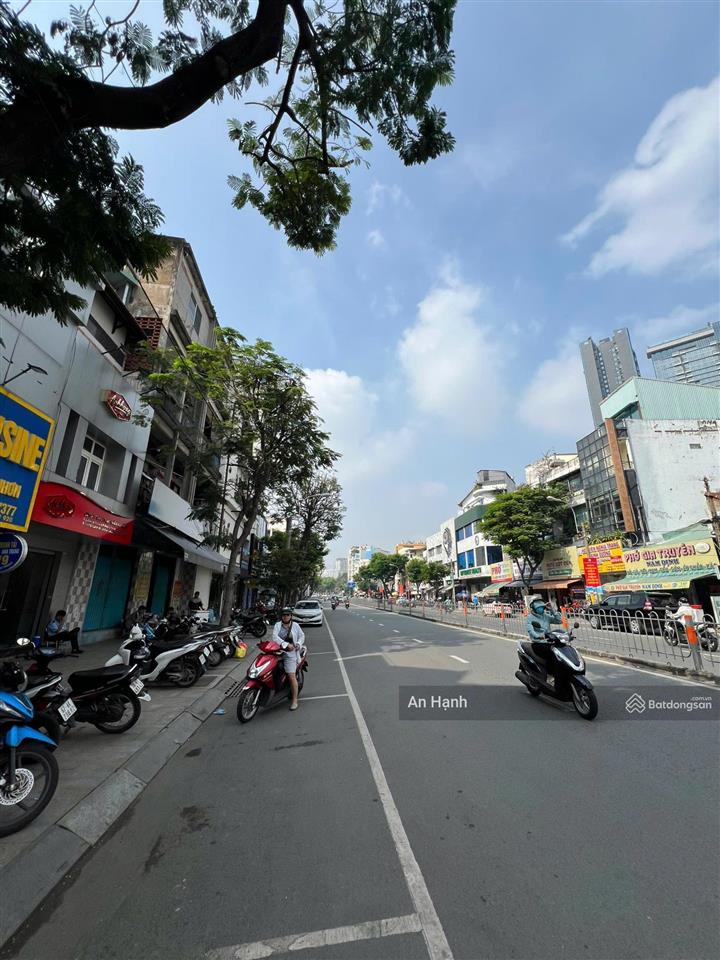 Giảm giá bán gấp! bán nhà mặt tiền nguyễn thị minh khai. dt 20x 35( ctxd 2 hầm 12 tầng) giá 285 tỷ