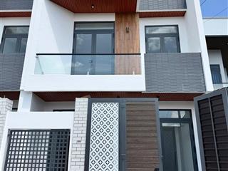 Nhà + đất nền sổ sẵn thổ cư 100% nằm ở cổng 11, p. phước tân biên hòa đường nhựa 8m