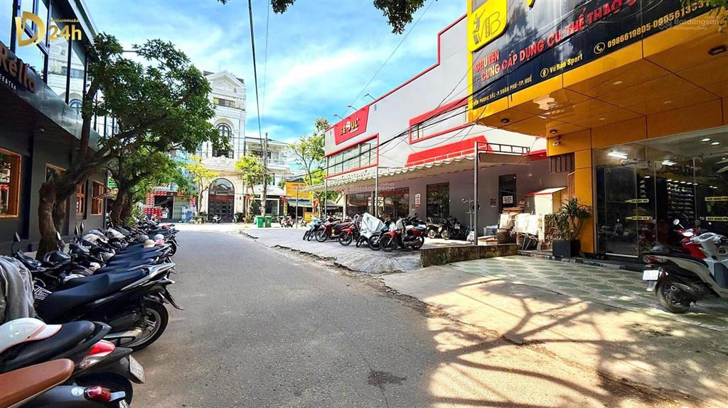 Nhà 03 tầng mặt tiền đường nguyễn phong sắc giao nhau trường chinh kinh doanh sầm uất