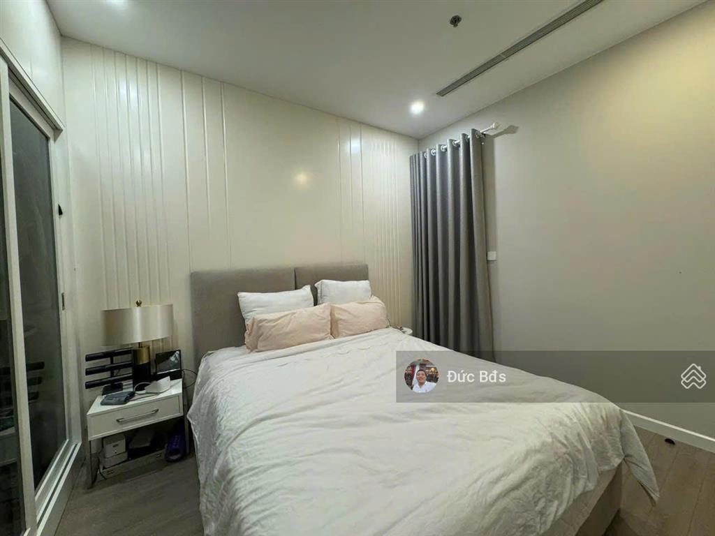 Bán căn 3n  dt 108m2, tầng trung, view thoáng, sẵn sổ, giá 13 tỷ l/h 0983 921 ***