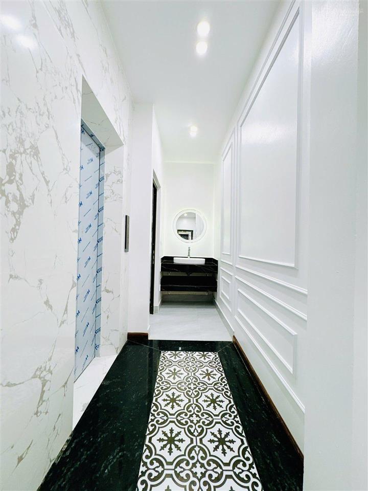 Siêu phẩm trần duy hưng dt52m2x6 tầng thang máy cách phố 5m  kinh doanhgiá chỉ nhỉnh 17 tỷ!