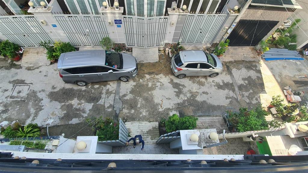 Bán nhà an phú đông 6pn 5wc hxh gần cầu vượt bình phước thủ đức
